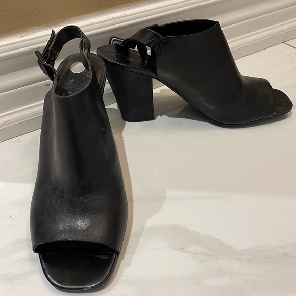 Bootie style open toe heels - Picture 3 of 4